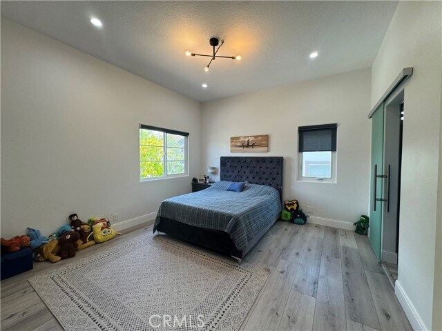 Building Photo - 27190 S Ridge Dr