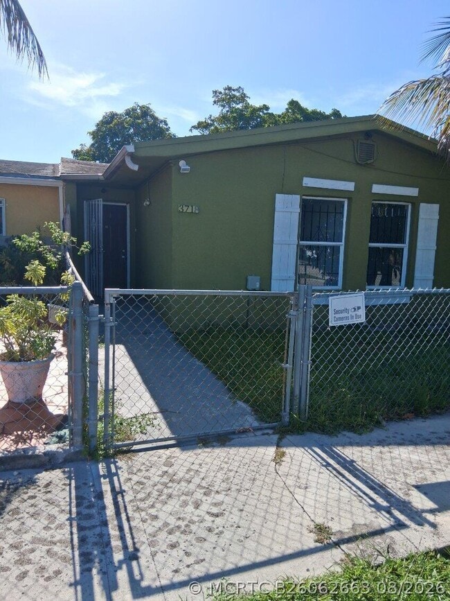 Building Photo - 3718 NW 213th St