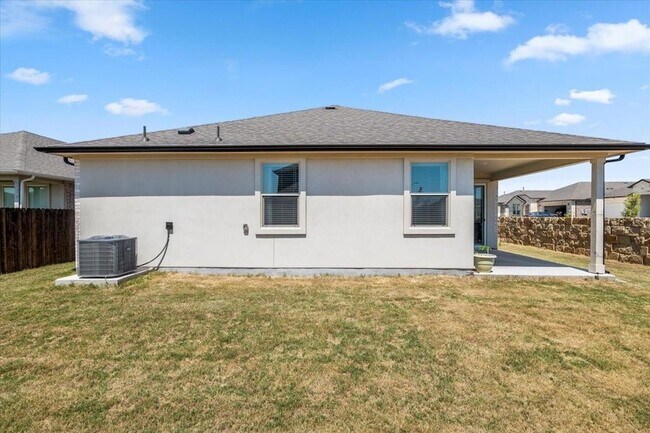 Building Photo - 18017 Nepi Dr