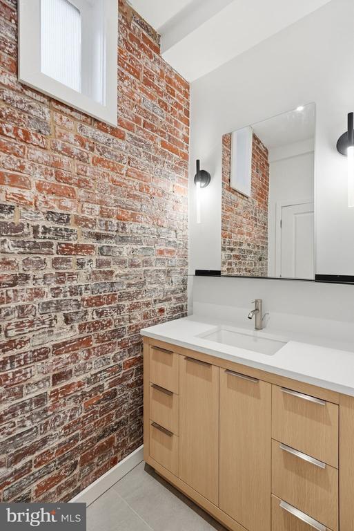 Building Photo - 1209 13th St NW