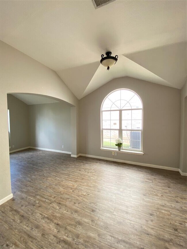 Building Photo - 3739 Norman Loop