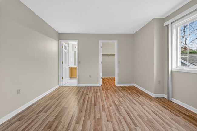 Building Photo - 43 Copley Rd