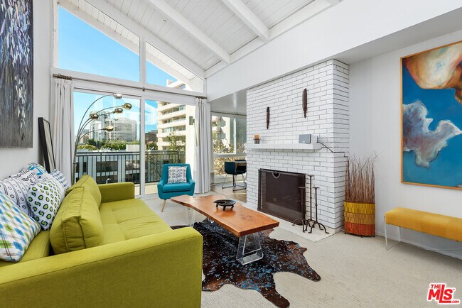 Primary Photo - 1340 S Beverly Glen Blvd