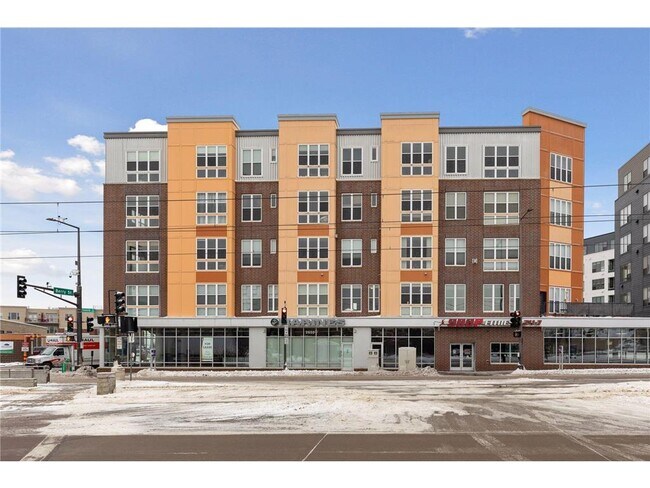 Building Photo - 2650 University Ave W