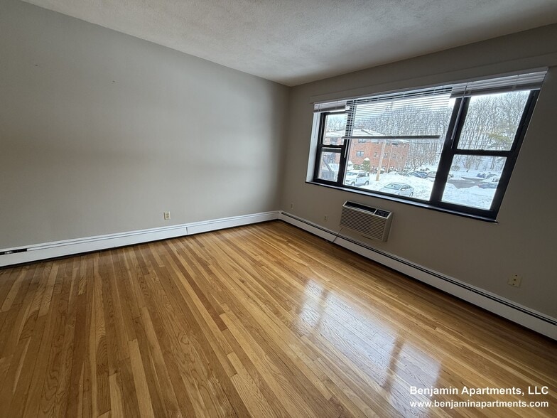 Building Photo - 268 Grove St