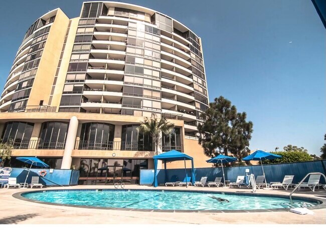 Building Photo - 4337 Marina City Dr