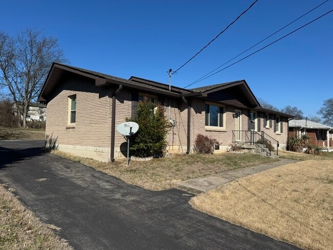 Building Photo - 3830 Bonnacreek Dr