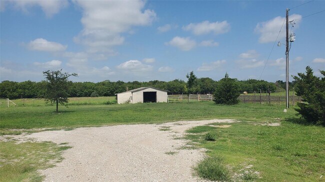 Building Photo - 1656 County Rd 697