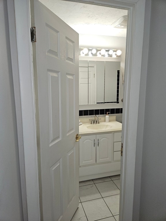 Building Photo - 2 Karena Dr