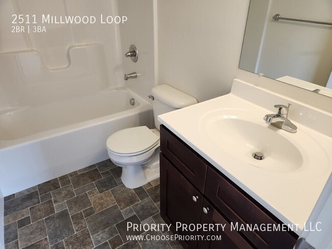 Building Photo - 2511 Millwood Loop