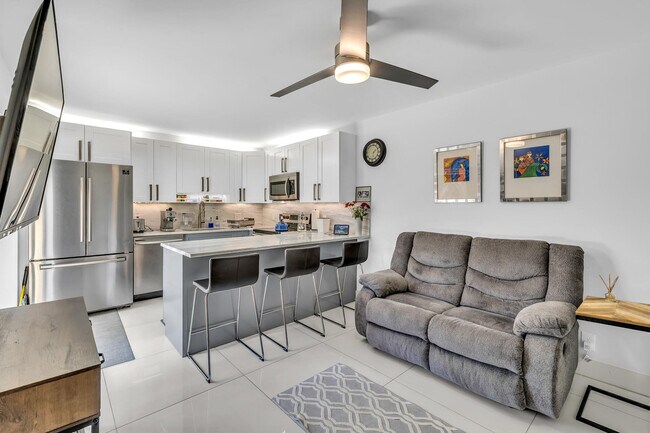 Building Photo - 2776 SW 15th St