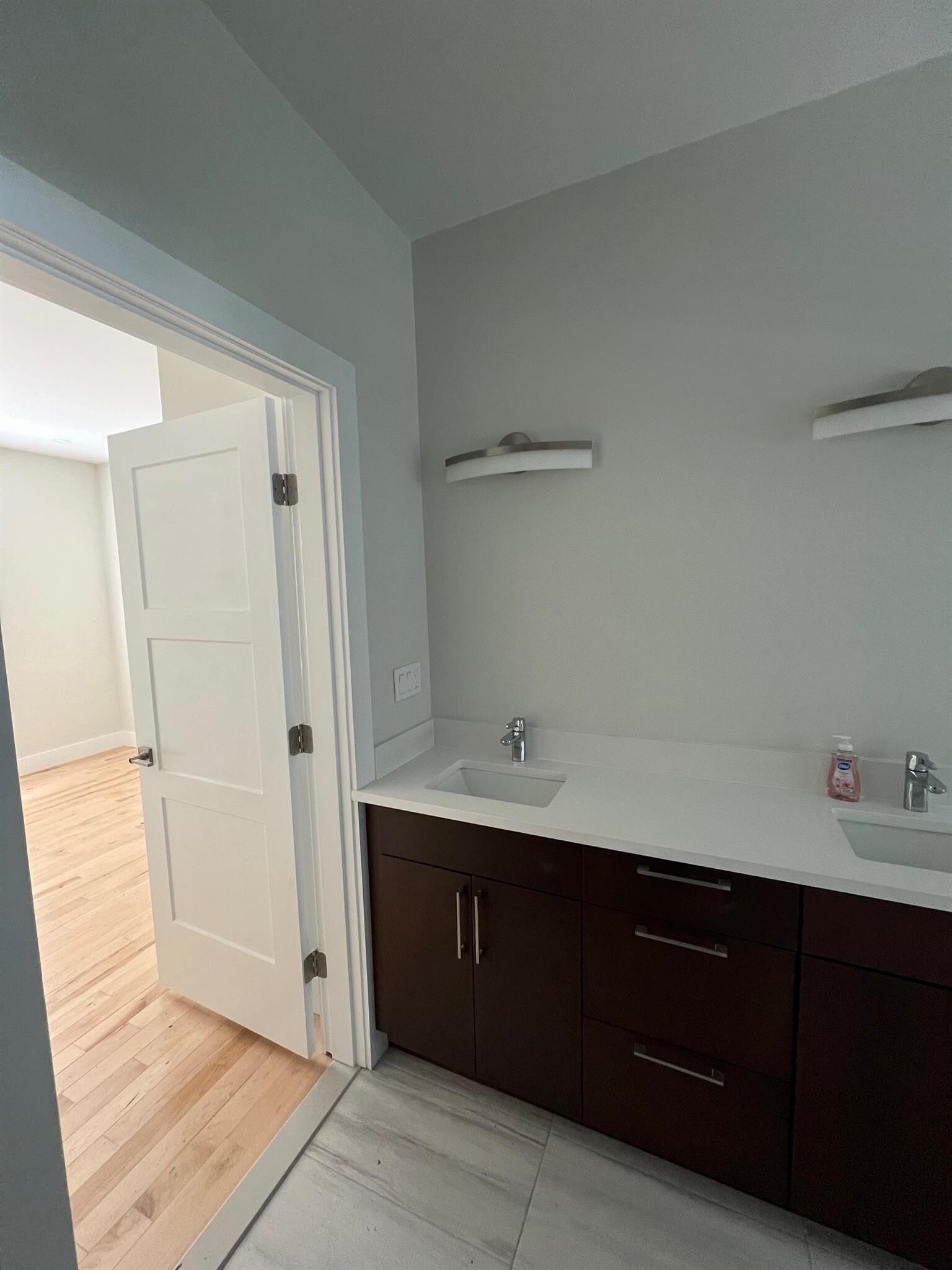 Building Photo - 19 Gorham St