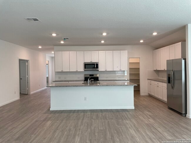Building Photo - 435 Butterfly Bush Ct