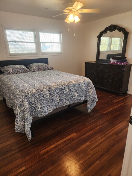 Building Photo - 2119 Wingland Dr