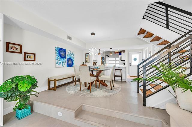 Building Photo - 7018 SW 53rd Ln