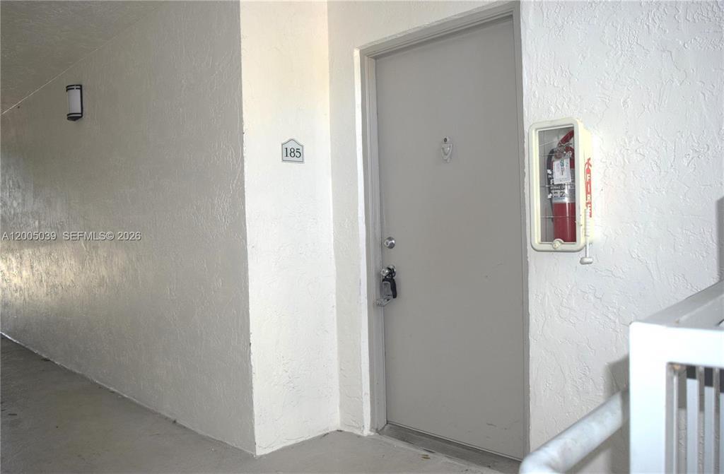 Building Photo - 5628 Rock Island Rd