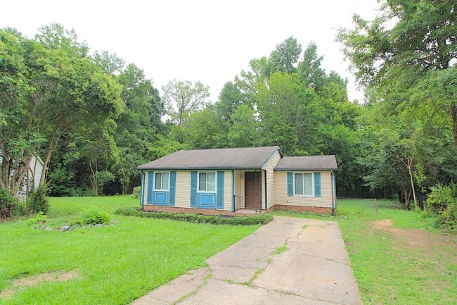 Building Photo - Charming 2 Bedroom, 1 Bath Home on Quiet C...