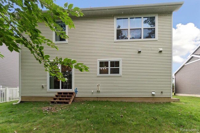Building Photo - 1815 Bainsbridge St