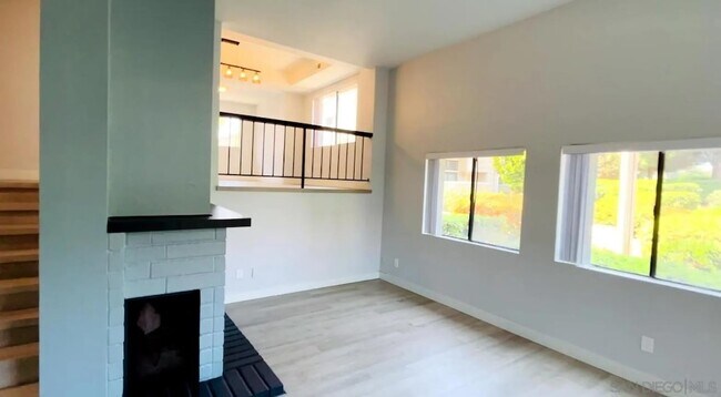 Building Photo - 4022 Mahaila Ave