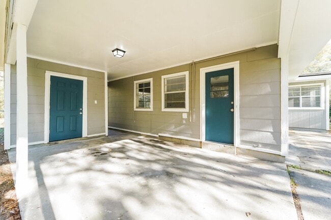 Building Photo - 522 Beaverbrook Dr