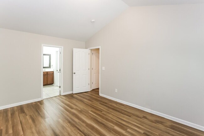 Building Photo - 3832 Glory St