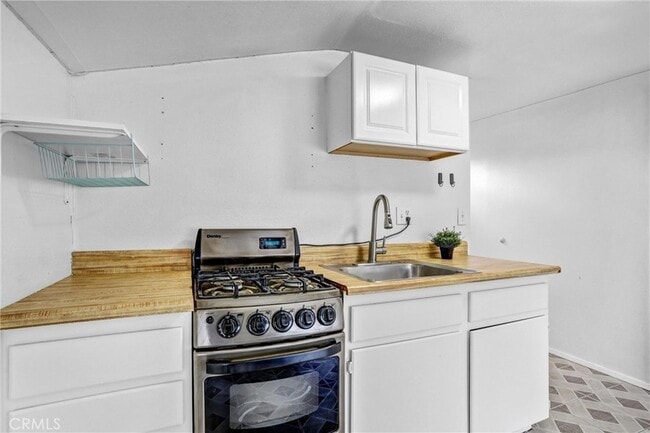 Building Photo - 3515 S Forecastle Ave