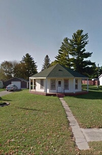 Building Photo - 14 5th St SE