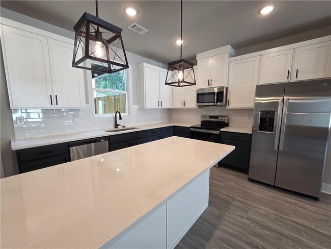 Building Photo - 6 Rock Pk Wy