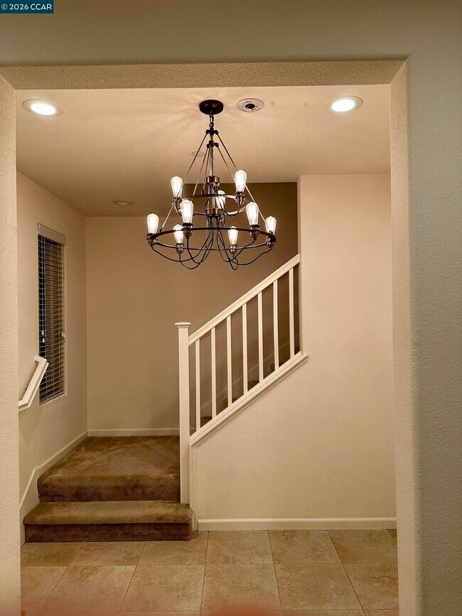 Building Photo - 5561 Apex Dr