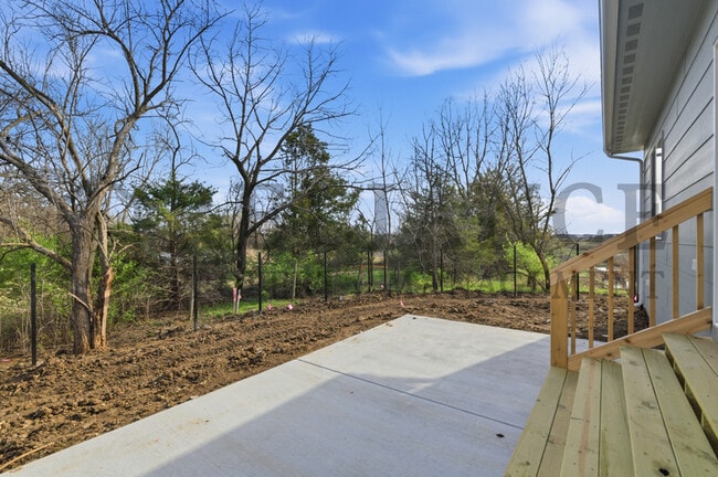 Building Photo - 5238 N Pinecrest Ct