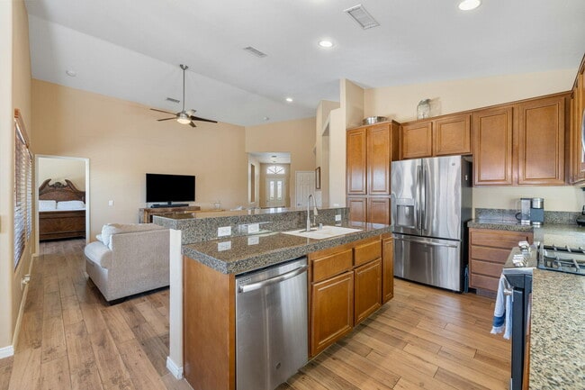 Building Photo - 79699 Carmel Valley Ave