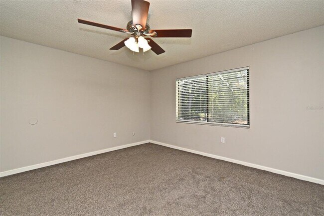 Building Photo - 512 Shane Cir
