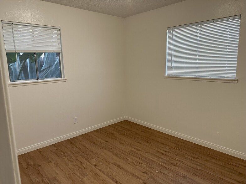 Bedroom 2 - 13092 La Pata St