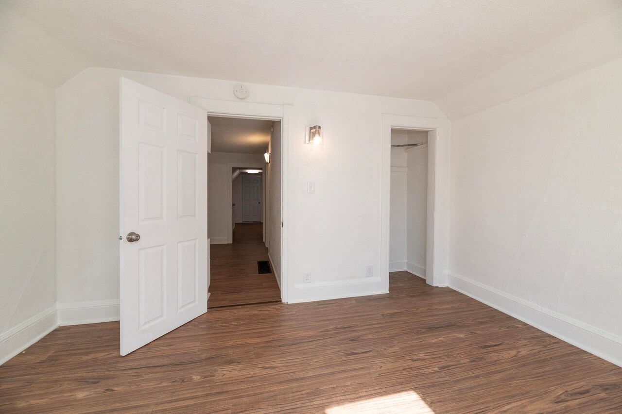 Bedroom 2 - 1221 Wells Pl