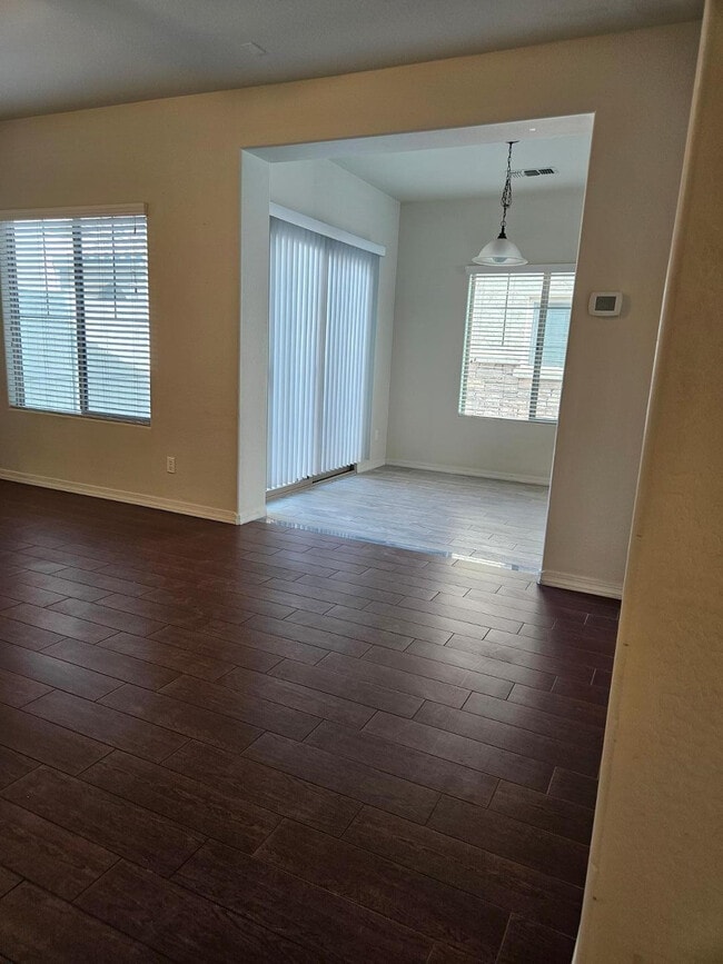 Building Photo - 2204 W Le Marche Ave