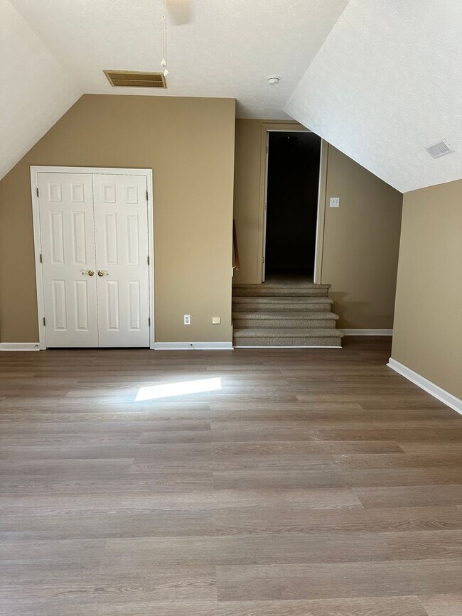 Building Photo - Beautiful home for rent in Fords Colony! Available Now!