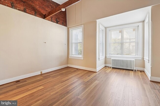 Building Photo - 14 Seaton Pl NW