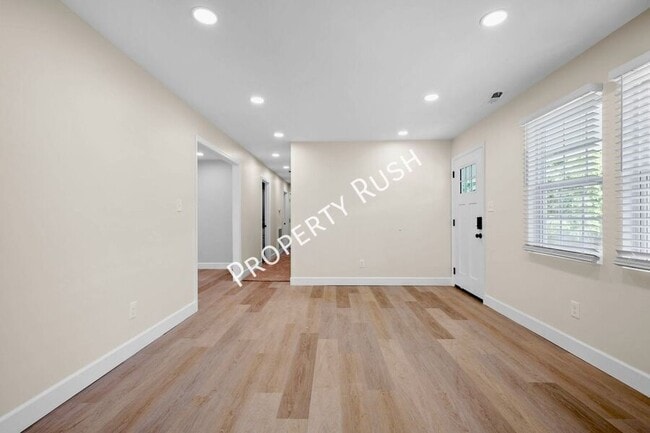 Building Photo - 321 Whitmire Cir