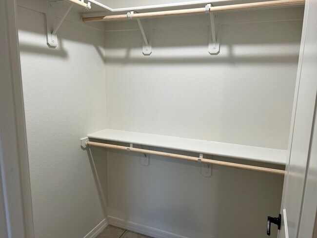 Building Photo - Brand New - 3 Bedroom - 2 Car Garage