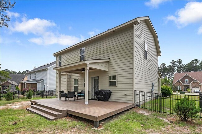 Building Photo - 852 Micahs Way N