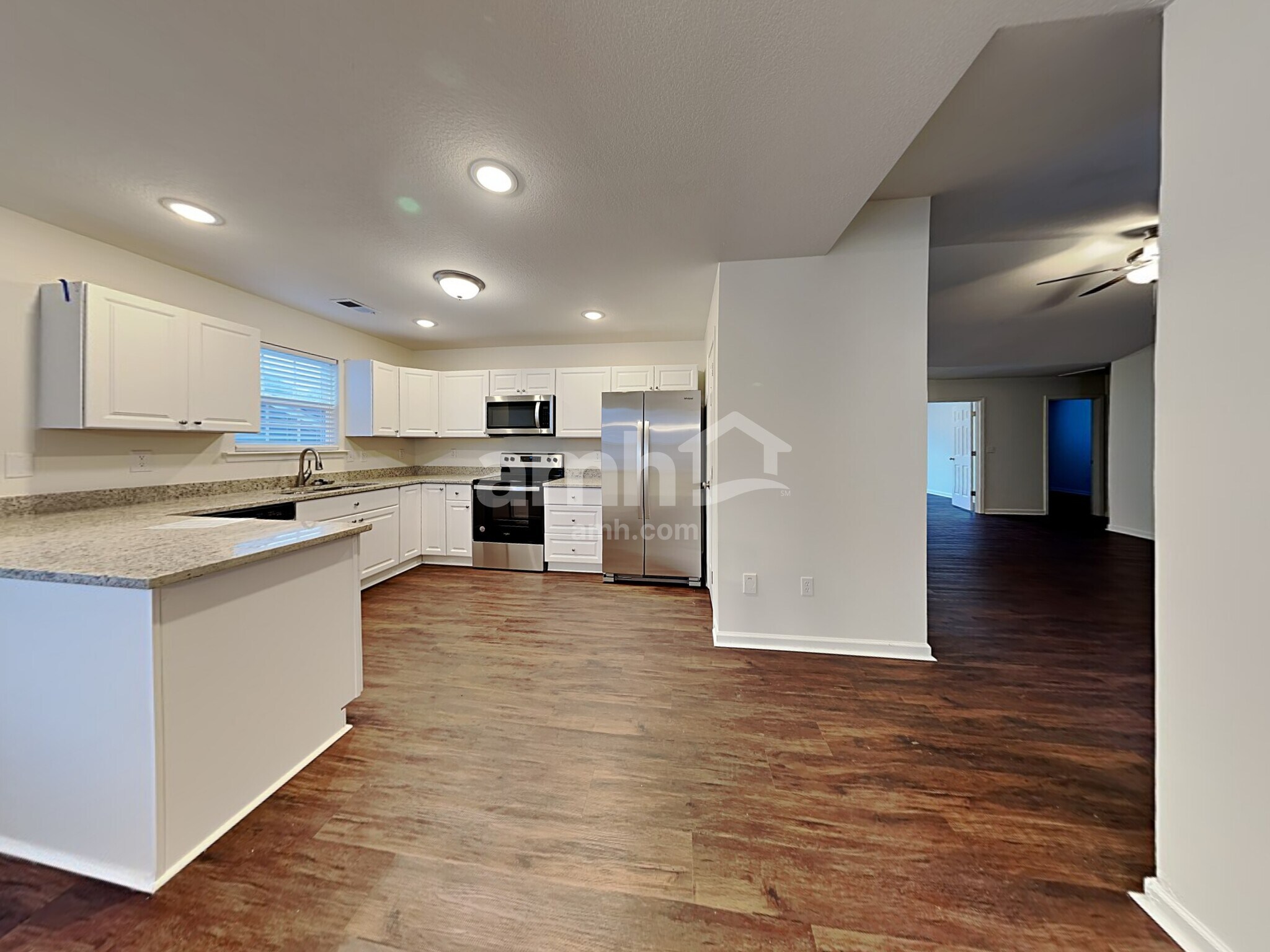 Building Photo - 200 Kingscreek Dr