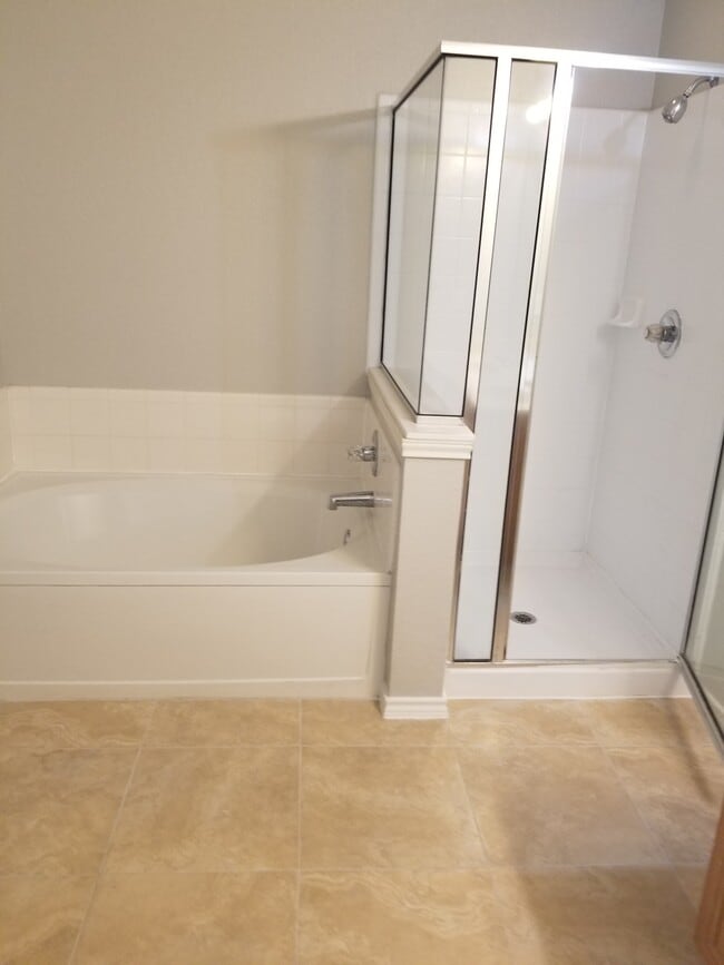 Building Photo - 196 Valero Dr