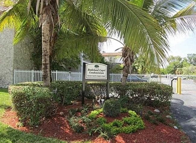 Exterior 1 - 7477 SW 82nd St