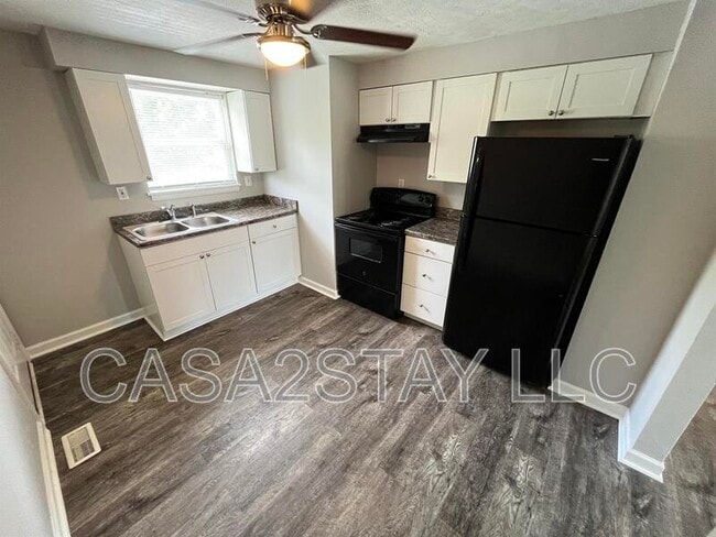 Primary Photo - 4807 Saddlebrook Ln