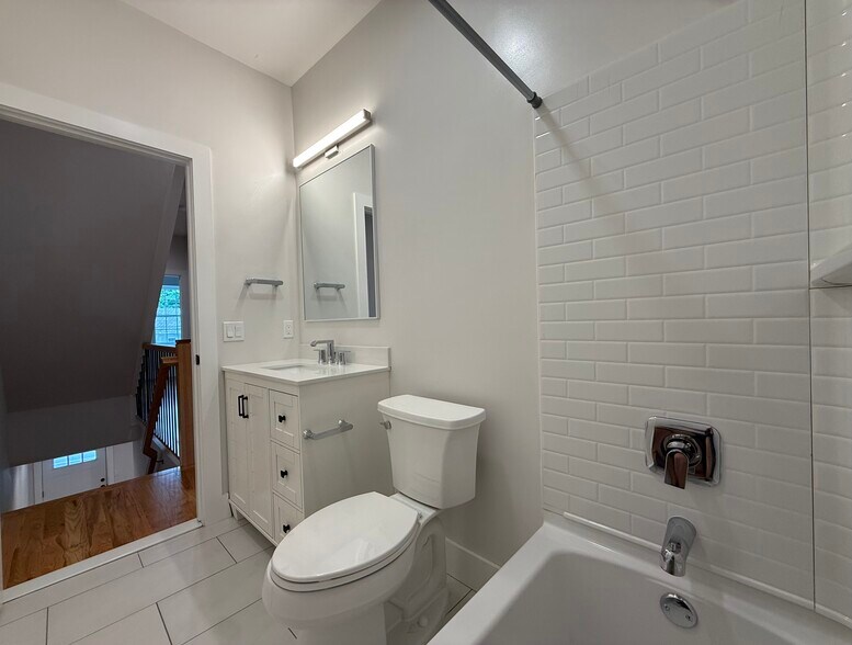 1st full bathroom - 160 Main St