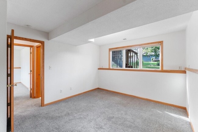 Building Photo - 418 Colby Rd