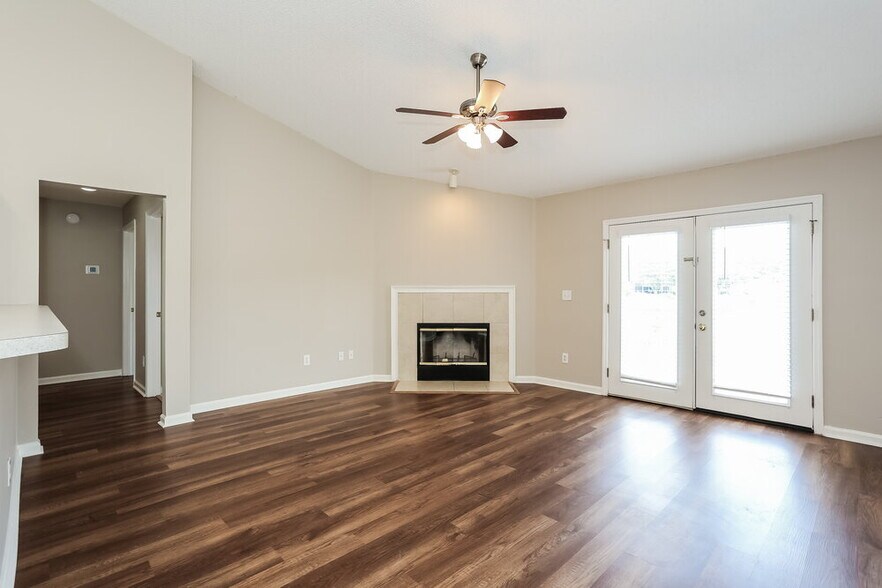 Building Photo - 2479 Coachman Lakes Dr