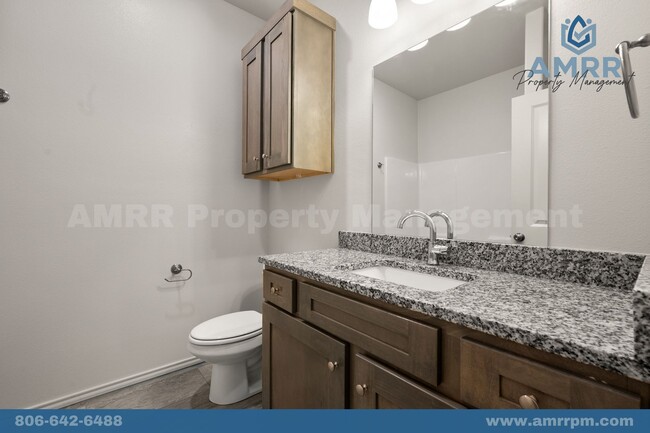 Building Photo - 2 Bedroom In Frenship ISD!
