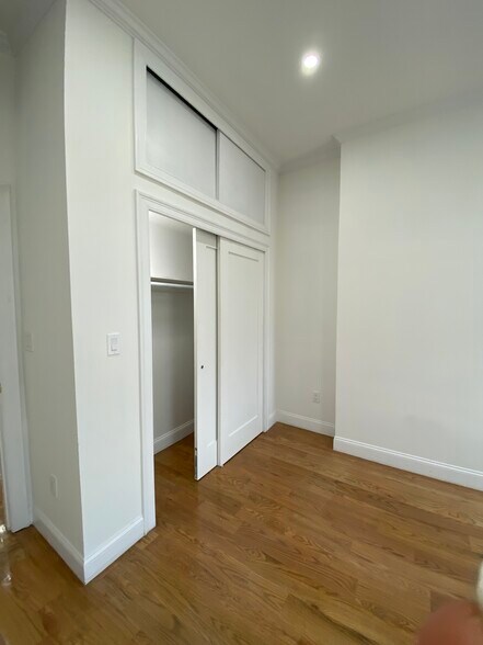 Building Photo - 172 Union St