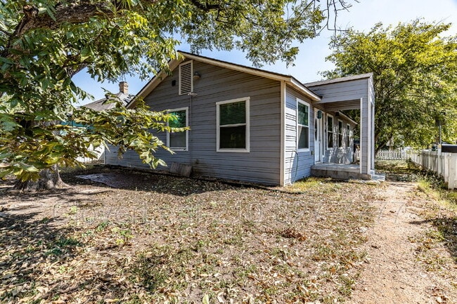 Building Photo - 139 Hansford St